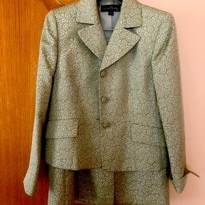 NWT skirt suit size 4P